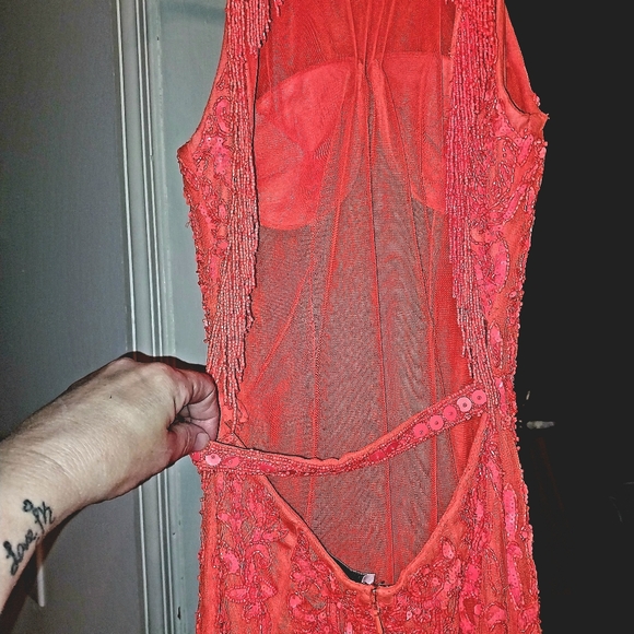 SHERRI HILL HOMECOMING DRESS - Picture 2 of 5